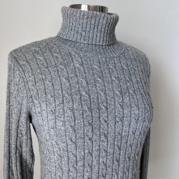 Magaschoni 100% Cashmere Gray Cable Knit Turtleneck Sweater Medium - Picture 3 of 15